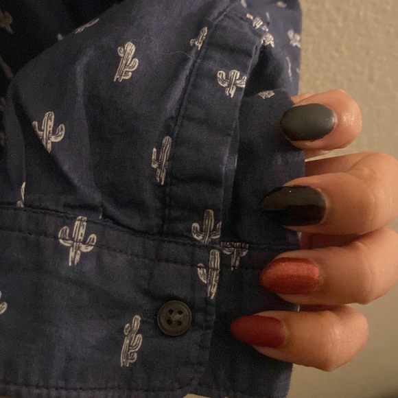 GAP brand CACTUS 🌵 button down - Picture 3 of 5